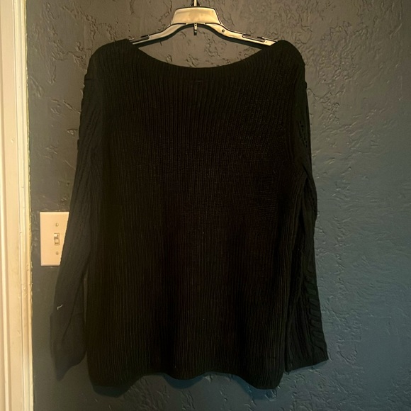 St John’s Bay - black knitted sweater - Picture 2 of 3